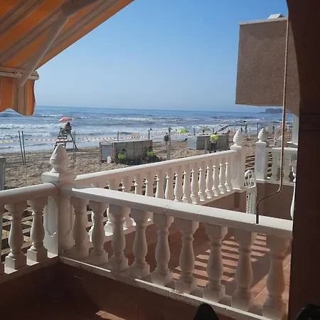 Frente Al Mar *